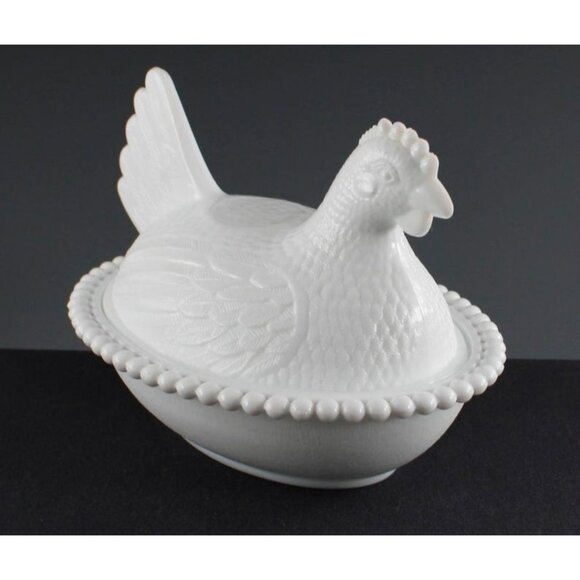 Vintage White Milk Glass Hen On Nest Covered Dish - Picture 4 of 6